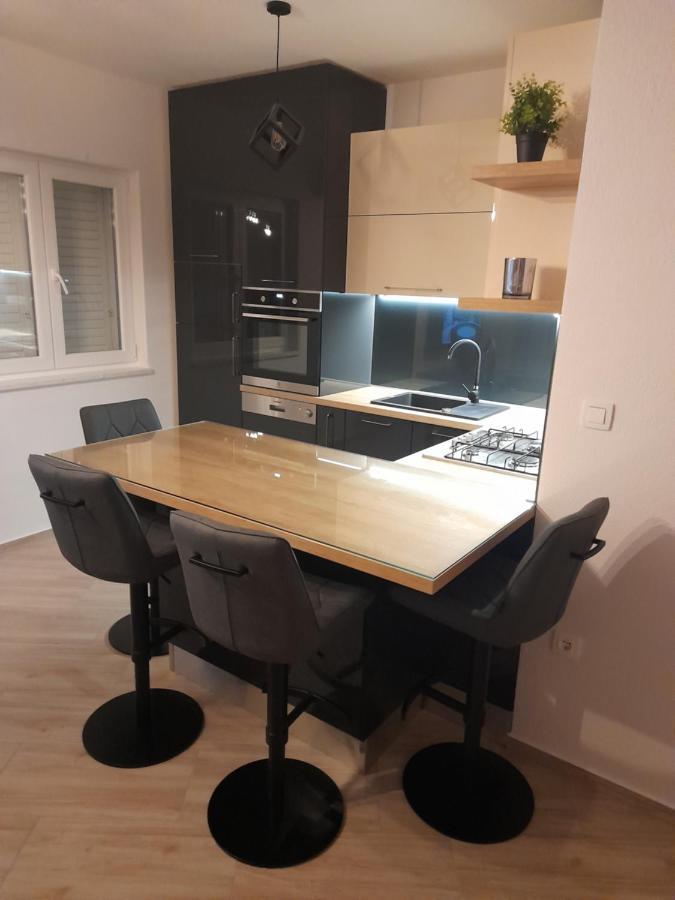 Apartmani Petra Primosten Bagian luar foto