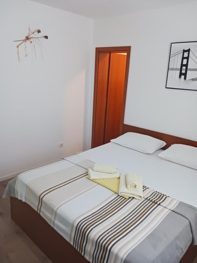 Apartmani Petra Primosten Bagian luar foto