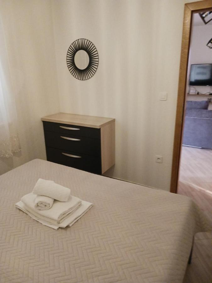 Apartmani Petra Primosten Bagian luar foto