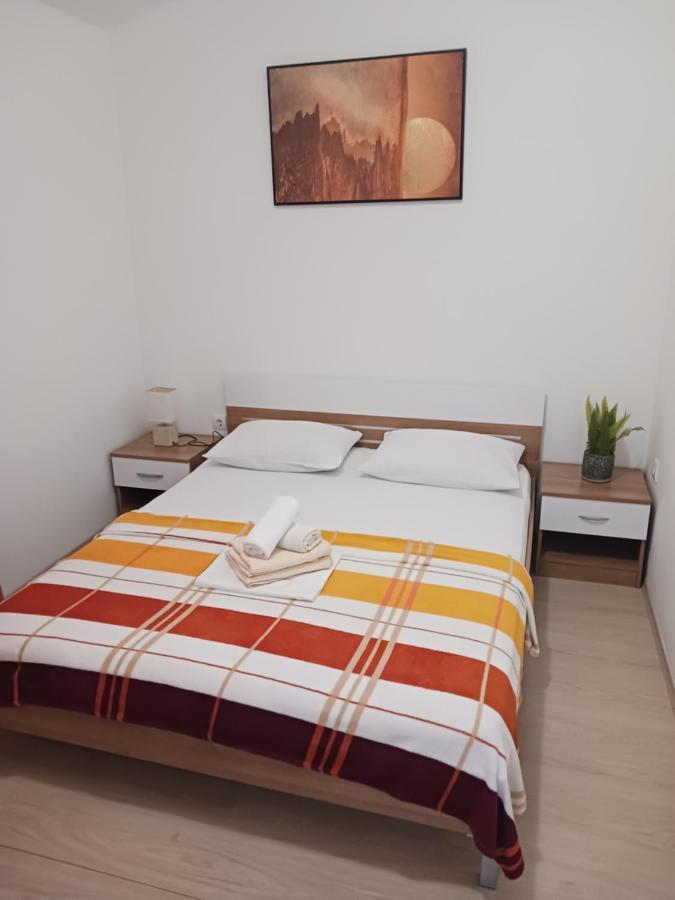 Apartmani Petra Primosten Bagian luar foto