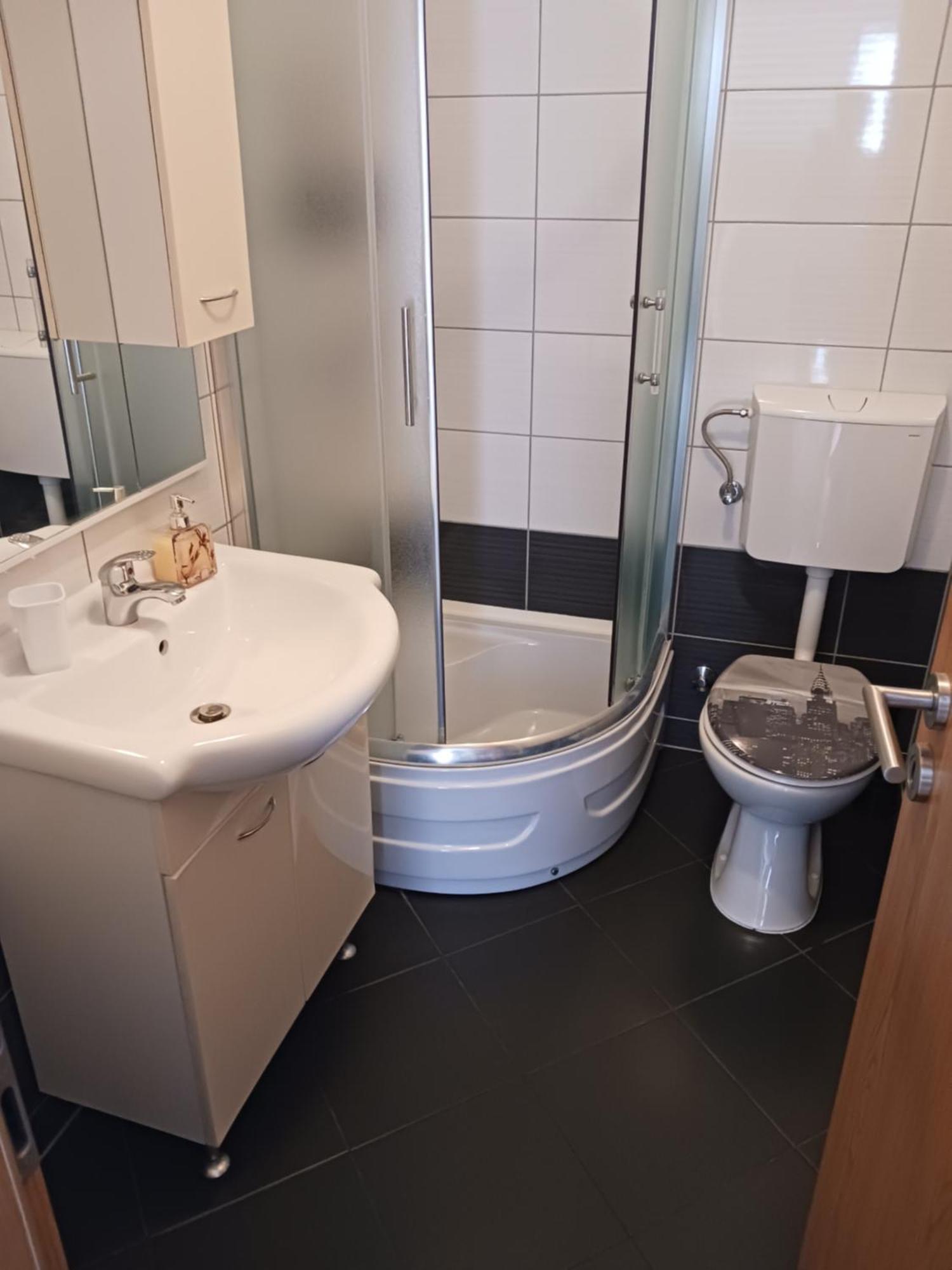 Apartmani Petra Primosten Bagian luar foto