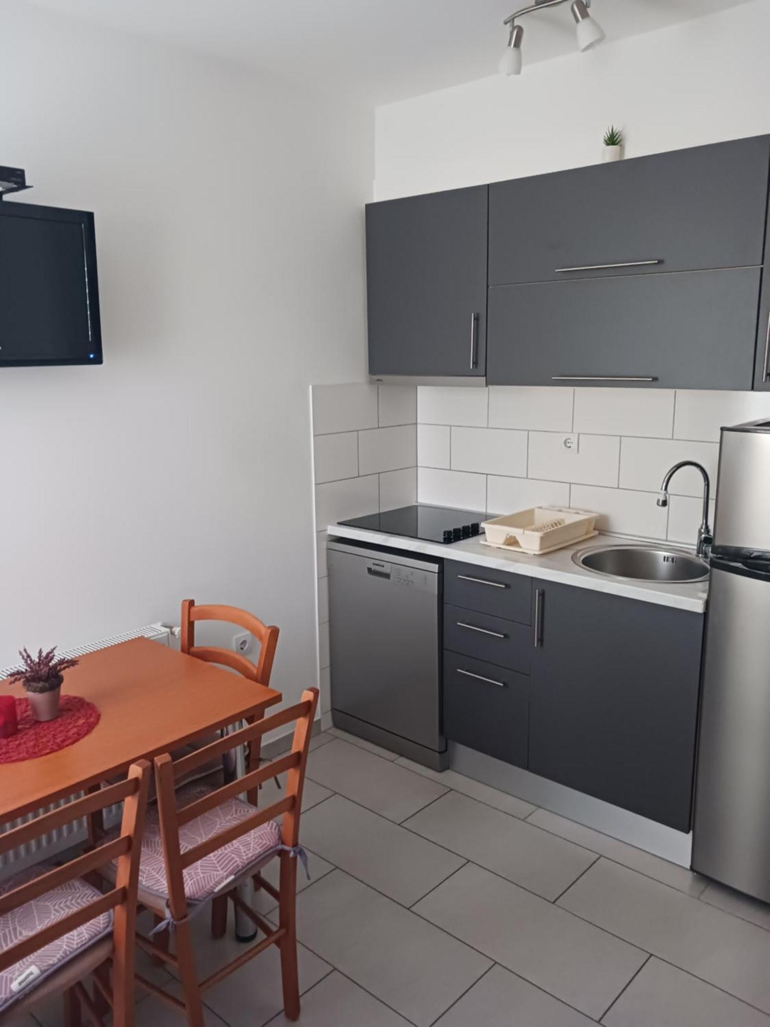 Apartmani Petra Primosten Bagian luar foto