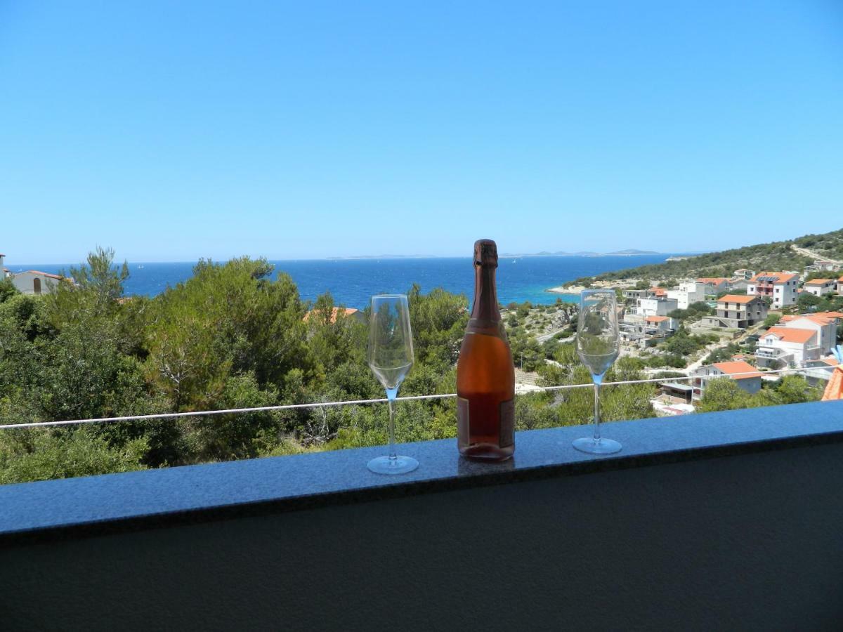 Apartmani Petra Primosten Bagian luar foto